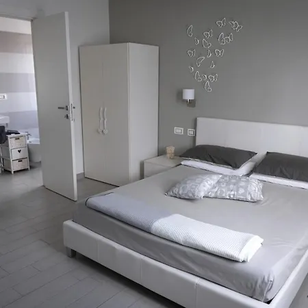 Marcella 4*